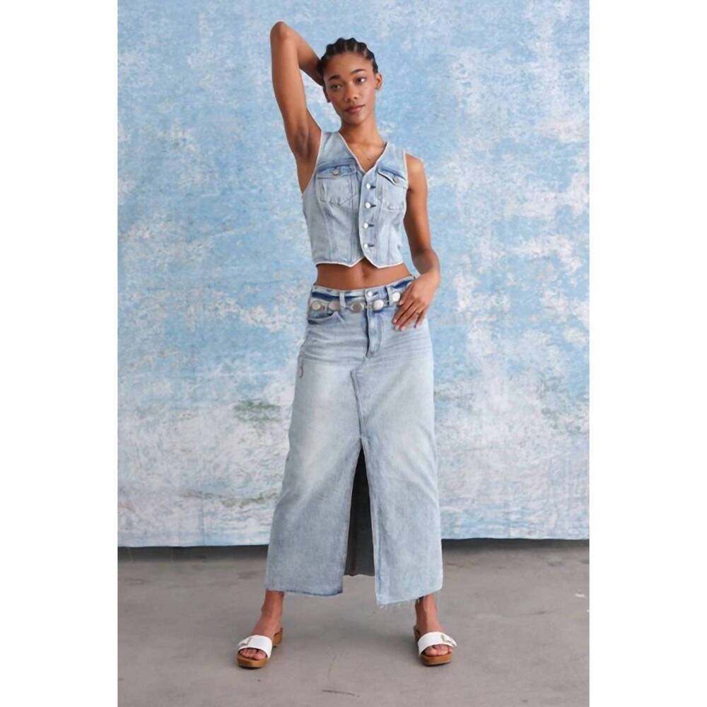 NEW DAZE girl next door midi skirt in first move wash